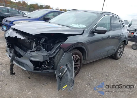 2021 Ford Escape Sel z USA, uszkodzony, nr VIN 1FMCU9H68MUB07497